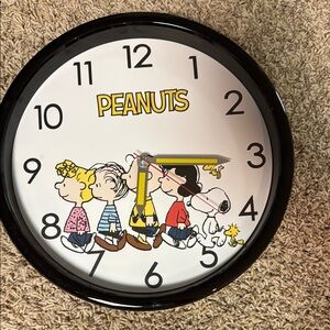 Peanuts Black and White Wall Clock Classic Decor